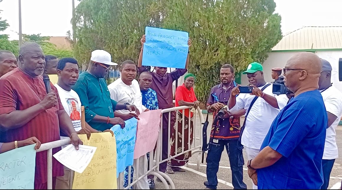 Incompetent Contractor: Delta Community Protests, Demands Revocation of ...